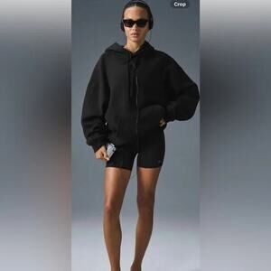 NWT Alo Yoga size S Triumph Restore black hoodie